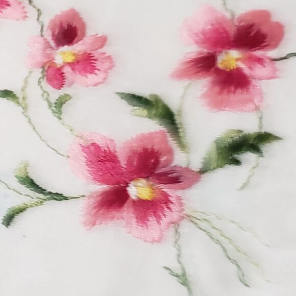 VINTAGE 1960'S HANKIE PINK EMBROIDERED FLOWERS POCKET SCARF BRIDAL WEDDING - Picture 10 of 12